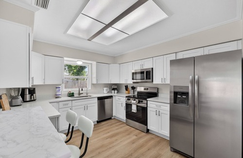 Bradenton House | Private Pool & Tiki Bar Near Anna Maria