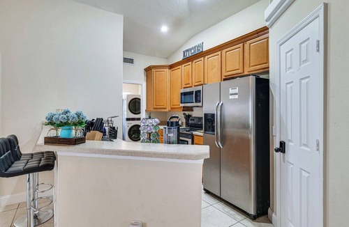 Esprit House | Private Pool Villa 5BR Near Disney . Sleeps 10