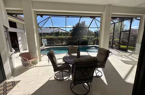 Gateway House | Private relaxing pool house with 4 bed/3 baths