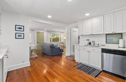 Mount Pleasant Cottage | Private Rifle Range Cottage -near IOP & Charleston