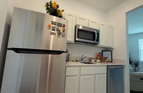 Haines City House | Private Suite Near Disney & LEGOLAND w/Kitchen