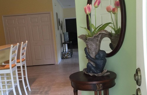 Vero Beach Villa | Private Villa Near Beach, Golf, Outlet Mall & Fine or Casual Dining. Pets.