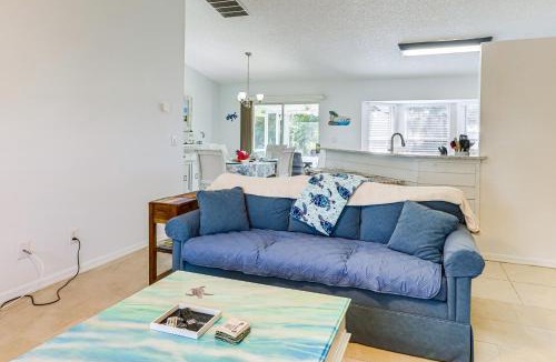 Sebastian Highlands House | Private Yard & Screened Patio: Sunny Sebastian Gem