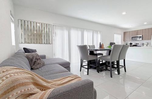 Florida City House | Private Yoga Space & Cold Plunge Near Everglades