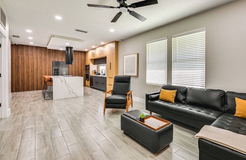 Lakeland House | Putting Green + Outdoor Fun: Lakeland Group Escape