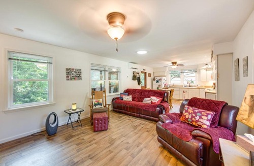 Elysburg House | Quaint Elysburg Cottage: Walk to Knoebels Resort!
