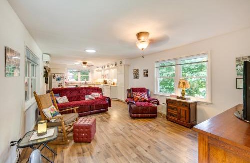 Elysburg House | Quaint Elysburg Cottage: Walk to Knoebels Resort!