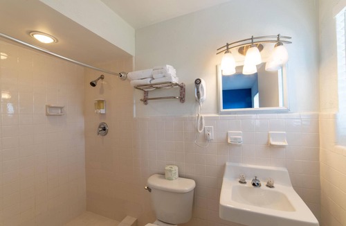 Everglades City Hotel | Quaint, Lakeside Standard Hotel Room