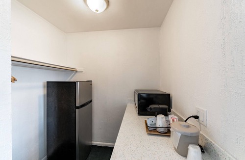 Everglades City Hotel | Quaint, Lakeside Standard Hotel Room