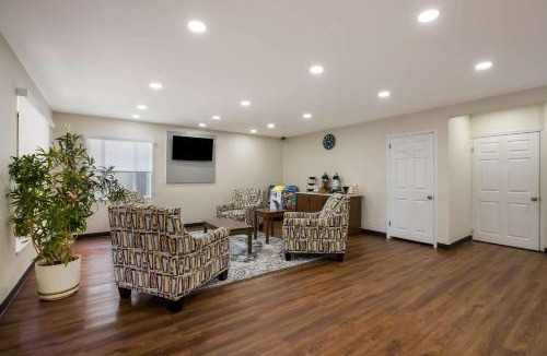 Millville Hotel | Quality Inn & Suites Millville