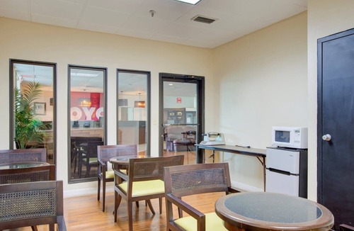 Haines City Apartment | Queen Bed Non Smoking|Dundee