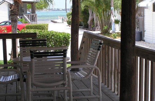 Little Torch Key Hotel | Queen Suite w/Kitchen, Breakfast, Pool & Private Beach on Little Torch Key