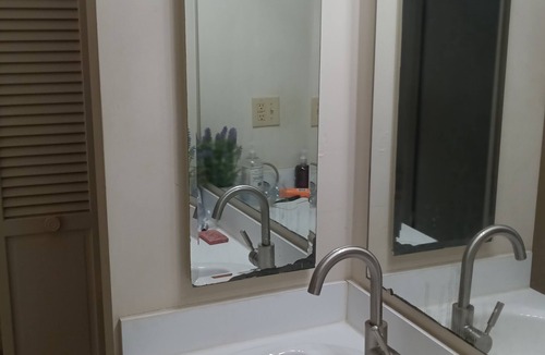 Wellington House | Quiet 1-bedroom, private bath in wonderful Wellington. Gated, safe community.