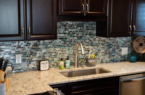 Disston Heights House | Quiet 2 BR House near Downtown and the Beaches!