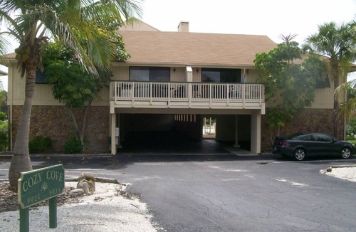 Siesta Key Condo | Quiet and Comfortable Condo Near Turtle Beach on Siesta Key