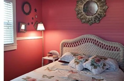 Venice Gardens House | Quiet and safe Neighborhood on a cul de sac near beach & shops with sun and fun