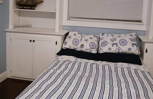 Venice Gardens House | Quiet and safe Neighborhood on a cul de sac near beach & shops with sun and fun