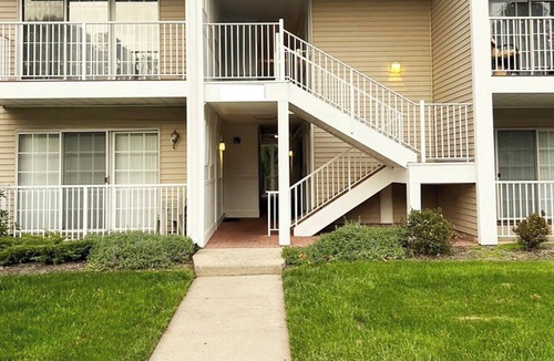 Belle Mead Condo | Quiet, bright condo near Princeton University + Rutgers University