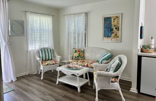 Sebring Cottage | Quiet cottage near Sebring Raceway, golf courses, public beaches, and downtown