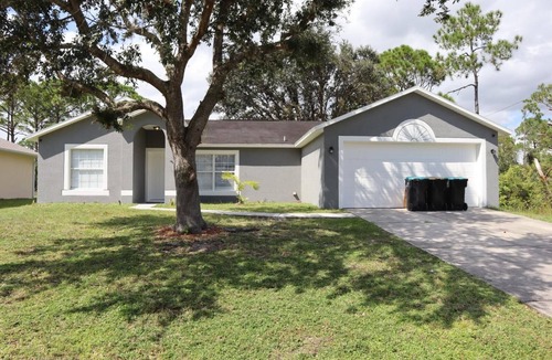 Port Malabar House | Quiet Palm Bay Retreat Near Fishing & Space Coast
