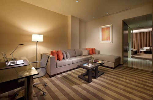 Seybold Hotel | Quiet Place You Can Relax! Suite w/Sleep System Adjustable Comfort Beds