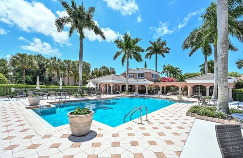 Pelican Bay House | RARELY AVAILABLE VILLA in one of the most sought-after communities in Naples, FL