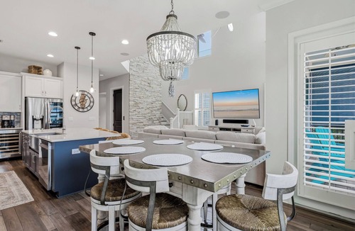 Redington Beach House | RBV #315 🐬Huge Townhome- across the street from beach!🩱