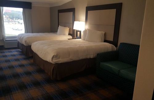 Northwest Pensacola Hotel | Regency inn and Suites