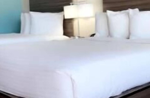 June Park House | Relax and Recharge! 3 Serene Units, Free Breakfast & Parking