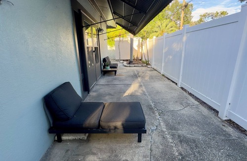 North East Park House | Relax at this peaceful St. Pete retreat near beaches, downtown, and dinning.
