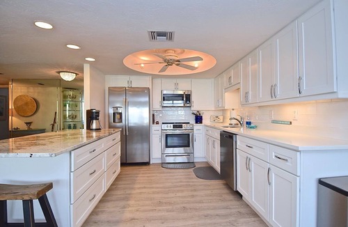 Siesta Key Condo | Relax in the Peace & Quiet of Fishermans Haven. Small, Friendly, Gated Complex on the Beach FH 505