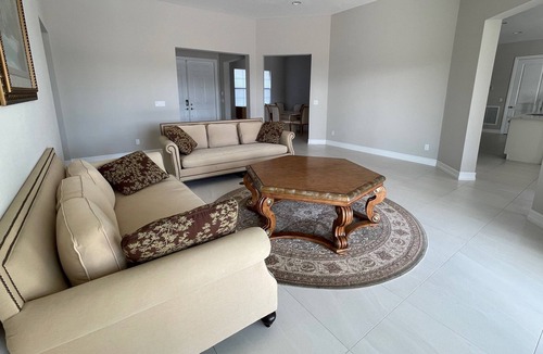 Palm City House | Relax living home away from home