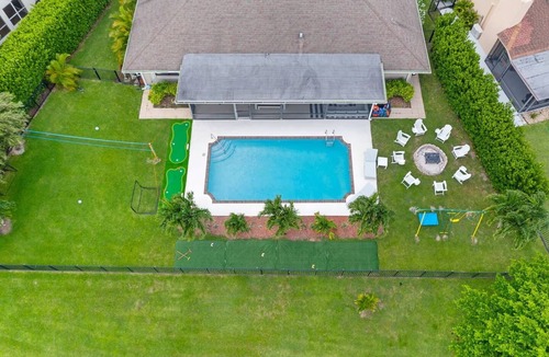 Wellington House | Relax on a Lake
