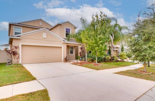 Sun City Center House | Relax & Play | Beaches & Local Fun!