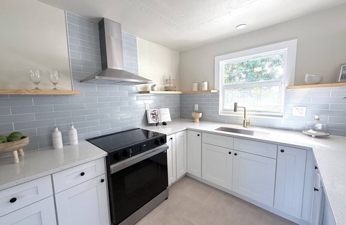 South Pinellas Community Council House | Relaxed Coastal Retreat 10 Minutes to Madeira Beach