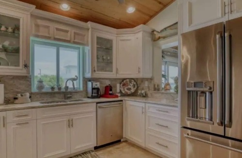 Summerland Key House | Relaxing 2/2 Get Away in the Lower Keys! by RedAwning