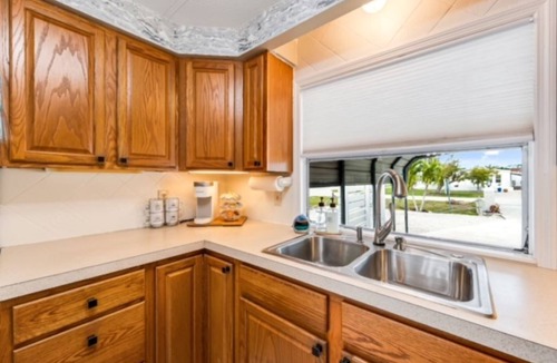 Iona House | Relaxing 2Bd, 2Ba home in Fort Myers, close to the beach! Sleeps 6