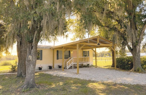 Fish Hawk House | Relaxing Cottage Near Fishhawk