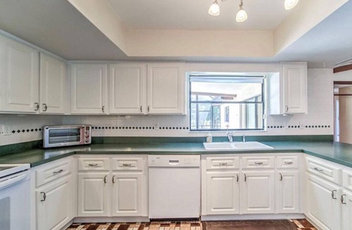 Fish Hawk Other | Relaxing Country Farmhouse with Hot Tub