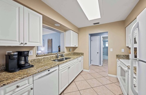 Gulf Gate Estates House | Relaxing Pool Home minutes from Siesta Key