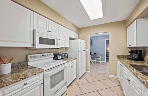 Gulf Gate Estates House | Relaxing Pool Home minutes from Siesta Key