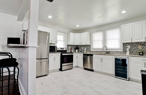 Bradenton House | RELAXING RIVERSIDE RETREAT 2 blk from Manatee River, 2 mi from Center Bradenton