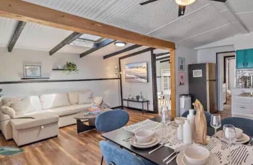 Venice House | Relaxing Venice Bungalow in Resort-Style Community