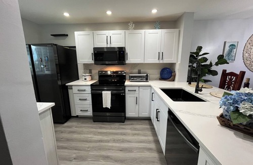 Hutchinson Island South Apartment | Remodeled 2BR Beachfront Condo Ground Floor Heated Pool