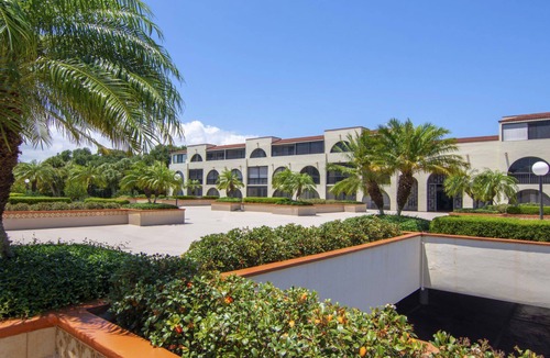 Indian River Shores Condo | Remodeled Beach Condo