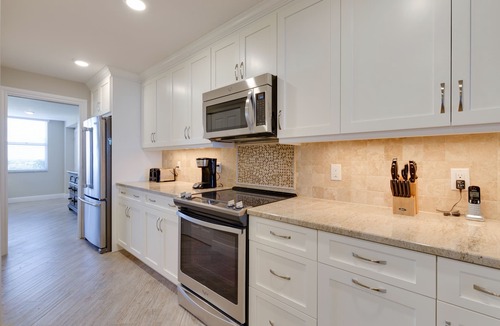 Marco Island Condo | Remodeled Luxurious Direct Beachfront Somerset Condo-with Den sleeping area