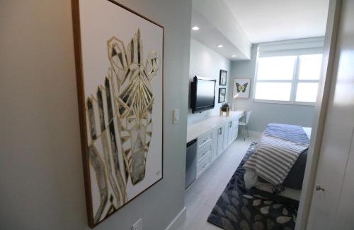 Coconut Grove Hotel | Renovated 21st Floor Private Unit located in Coconut Grove Hotel