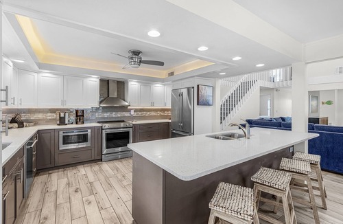 Captiva House | Renovated 6-Bedroom Beachfront Home with Ramp Access & Gulf Views