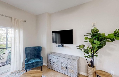 Bahama Bay House | Renovated Charming 3-Bedroom Condo at Bahama Bay Resort & Spa
