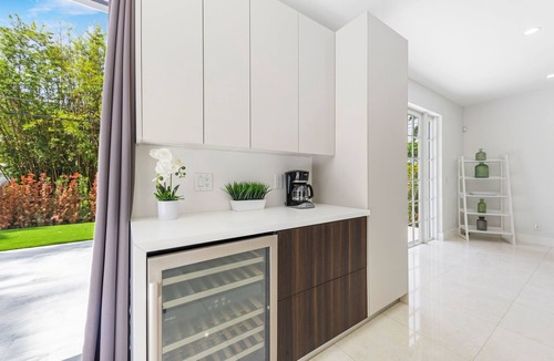 Downtown Hollywood Villa | Renovated house w/private heated pool & grill